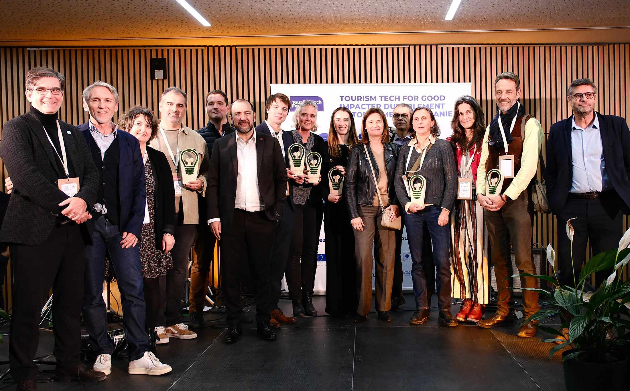 Concours-Resilient-2024_Photo-famille Concours-RESILIENT-2024-les-lauréats
